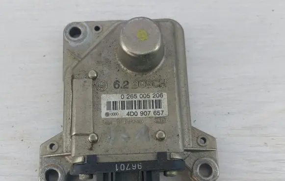 Audi A8 S8 D2 4D ESP acceleration yaw rate sensor 4D0907657