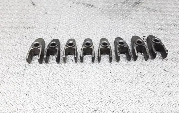 Mercedes-Benz S W220 Fuel Injector clamp holder