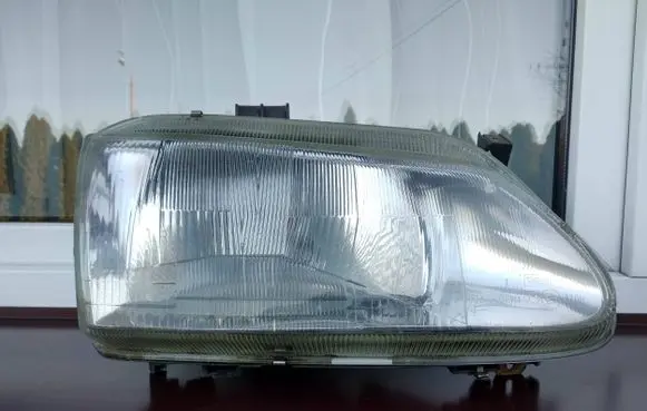 Renault Megane I Headlight/headlamp