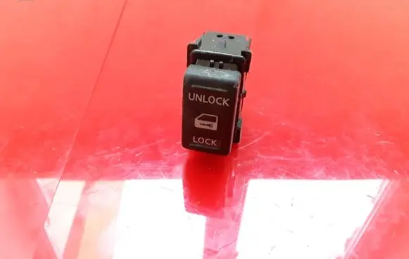 Nissan Navara D40 Central locking switch button 5423B