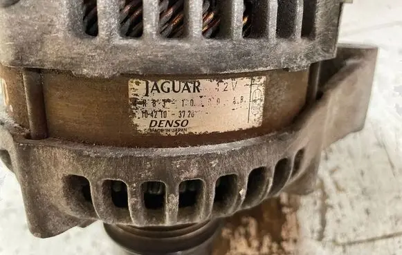 Jaguar S-Type Generator/alternator 1042103720