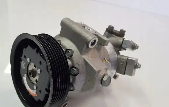 Volkswagen Golf VII Air conditioning (A/C) compressor (pump)