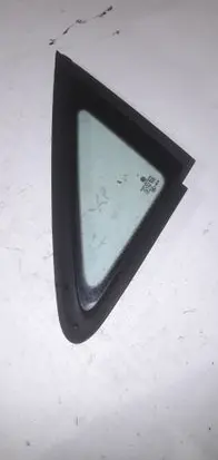 Volkswagen Touran I Front triangle window/glass 