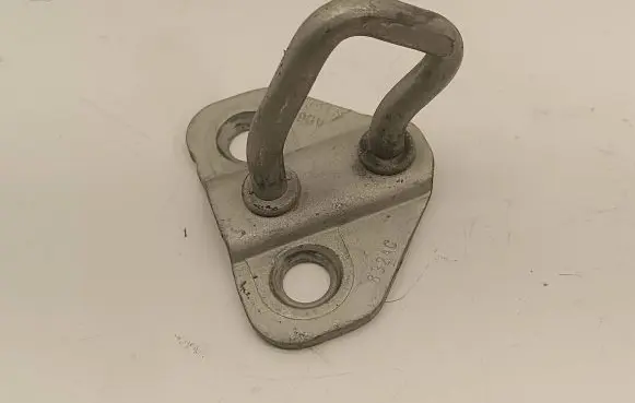 Chrysler Pacifica Sliding door lock loop/hook striker 46915F