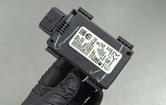 Jeep Grand Cherokee WL Blind spot module 68440562AI 28750806 670216117