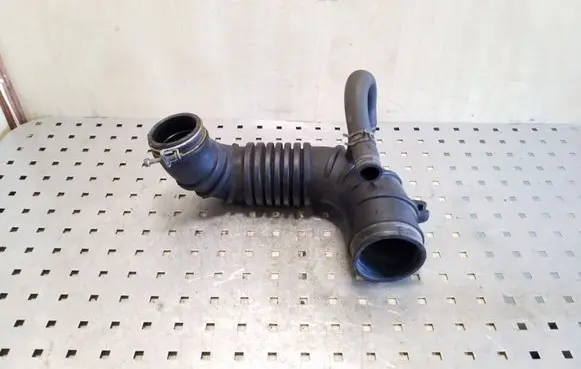 Mitsubishi Pajero Turbo air intake inlet pipe/hose 1505A196 1505A195