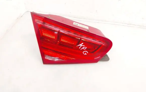 Audi A8 S8 D4 4H Tailgate rear/tail lights 4H0945093
