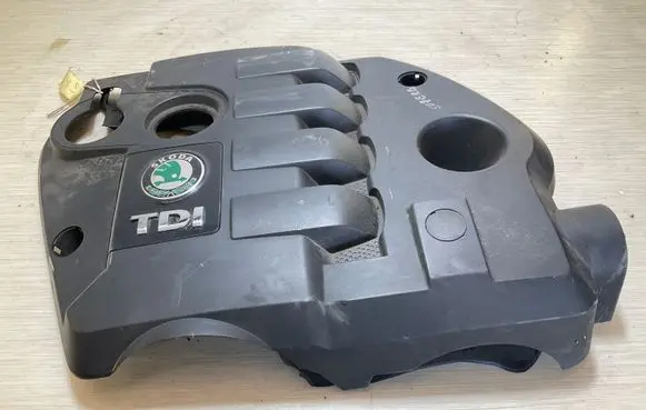 Skoda Octavia Mk2 (1Z) Engine cover (trim) 038103925