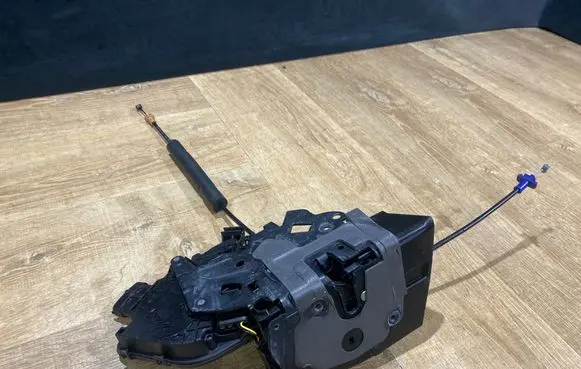Jaguar F-Pace Rear door lock MK8324994CB E59622101 X76121MY