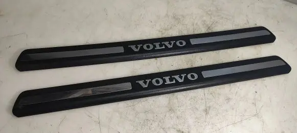 Volvo V70 Front sill trim cover 09178405