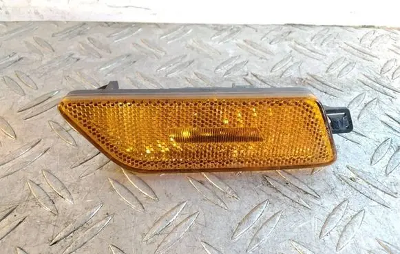 Porsche Macan (95B) Front fender indicator light 95B945120
