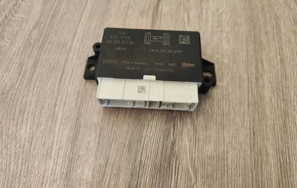Citroen DS7 Crossback Parking PDC control unit/module 9826903180