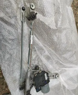 Audi A4 S4 B9 Front wiper linkage and motor 8W2955023A 20171020 3397022102