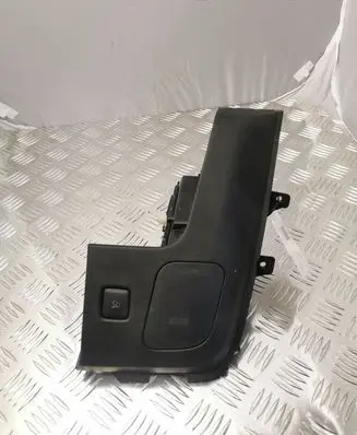 Ford Mustang VI Glove box FR3B63044F09A