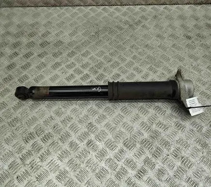 Nissan Qashqai J12 Rear shock absorber/damper 562106UA1B