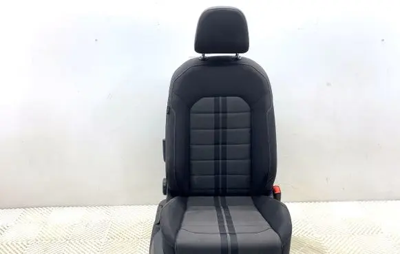 Volkswagen Golf VII Front passenger seat 