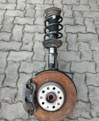 Volkswagen Tiguan Front wheel hub spindle knuckle 5Q0407257C 5QF412021QJ