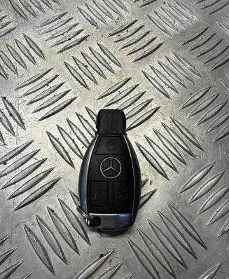 Mercedes-Benz E W211 Ignition key/card 