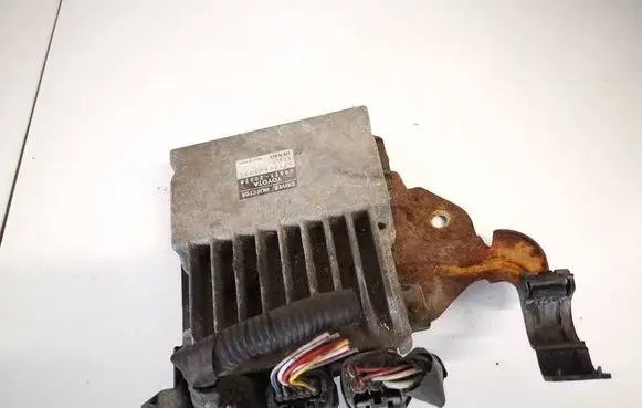 Toyota Corolla Verso AR10 Fuel injection control unit/module 8987120070