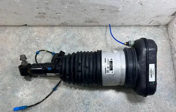 BMW X7 G07 Air suspension rear shock absorber 6869040 37106869040