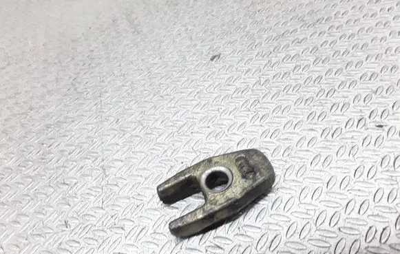 Renault Megane III Fuel Injector clamp holder