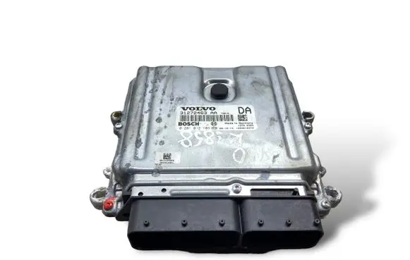 Volvo V50 Engine control unit/module 31272463AA K3858 0281012103