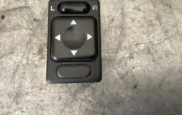 Subaru Forester SF Wing mirror control module 