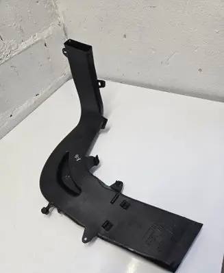 BMW 5 G60 G61 Cabin air duct channel 9870185