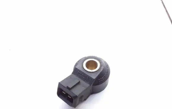 Volkswagen New Beetle Detonation knock sensor 030905377A 0261231045
