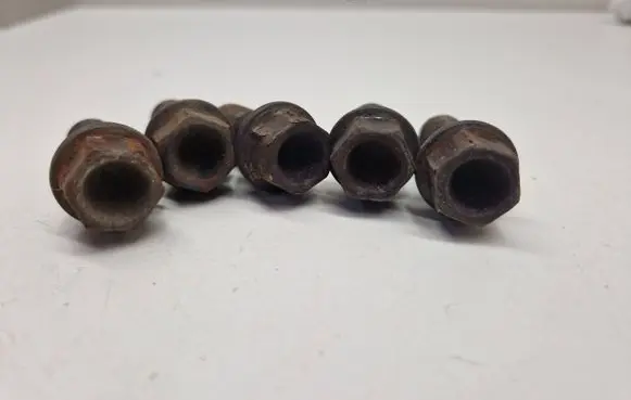 BMW 5 F10 F11 Nuts/bolts 