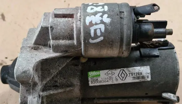 Renault Megane III Starter motor 8200836473B