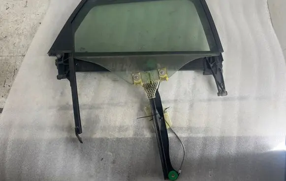 Audi A3 S3 8P Rear window lifting mechanism without motor E006079001