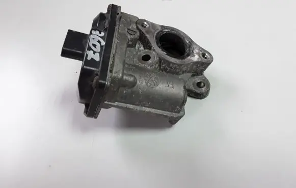 Nissan Qashqai Electric throttle body valve 147102557R