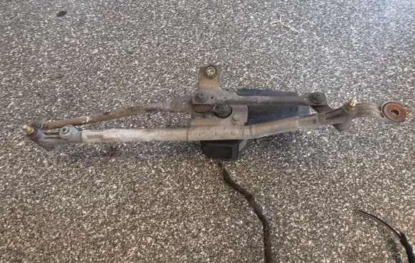 Fiat Punto (176) Front wiper linkage 