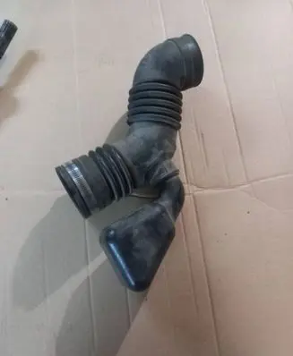 Subaru Outback Air intake hose/pipe