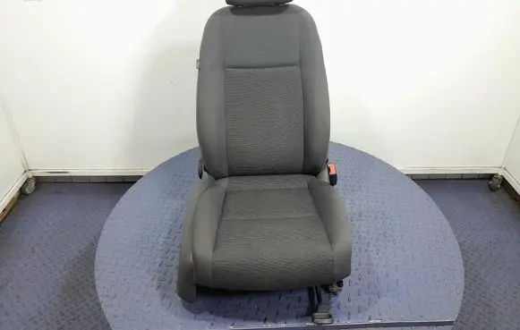 Volkswagen Golf V Front passenger seat 