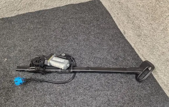 Mercedes-Benz E W238 Seat belt adjustment motor A2058600182 308363810 308362910