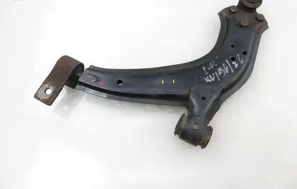 Citroen Berlingo Front control arm D120142
