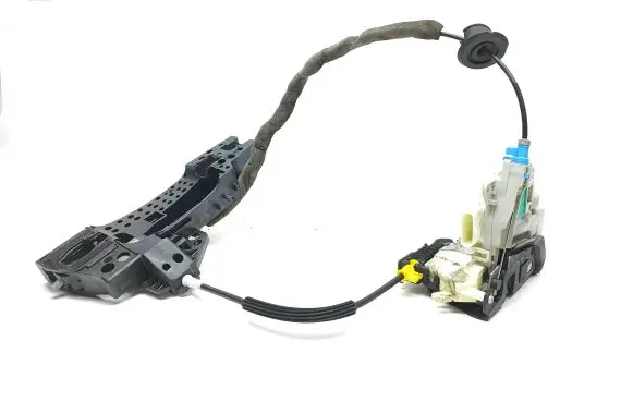 Audi Q3 8U Front door lock 8J1837016F