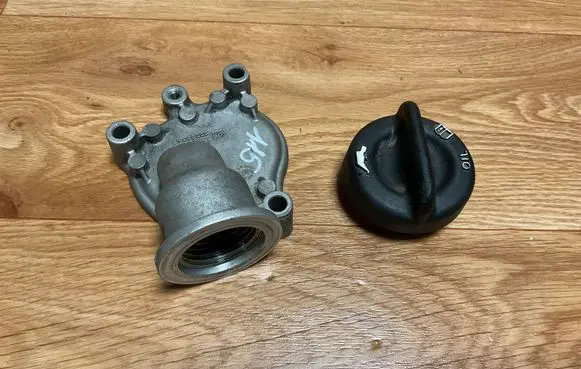 Opel Insignia A Oil fill pipe 55565946 428702815