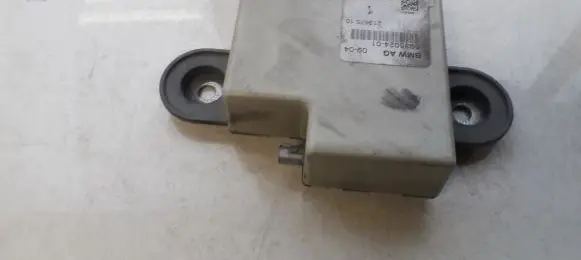 BMW 3 E90 E91 Antenna control unit 693502401 6935024-01