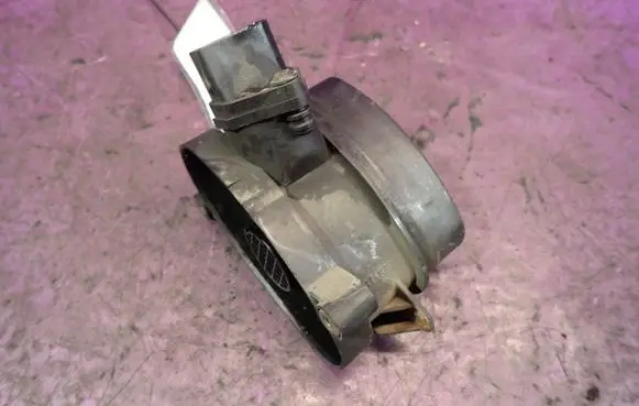 BMW X3 E83 Mass air flow meter 