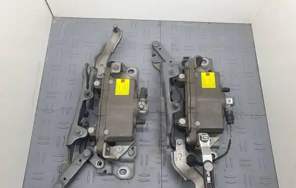 BMW 5 F10 F11 Engine bonnet/hood hinges 19033900043 7191050