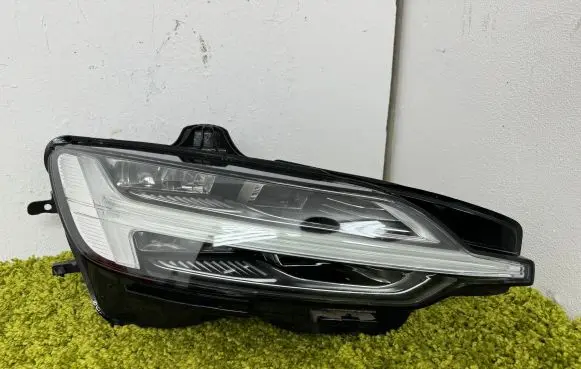 Volvo S60 Headlight/headlamp