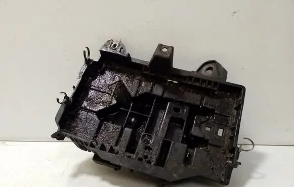 Jeep Cherokee Battery tray 68186053A