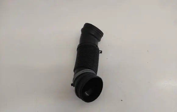 Volkswagen Golf V Air intake hose/pipe 1K0129684L 446149