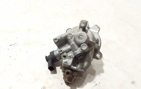 Mercedes-Benz E W214 Fuel injection high pressure pump A6540709402