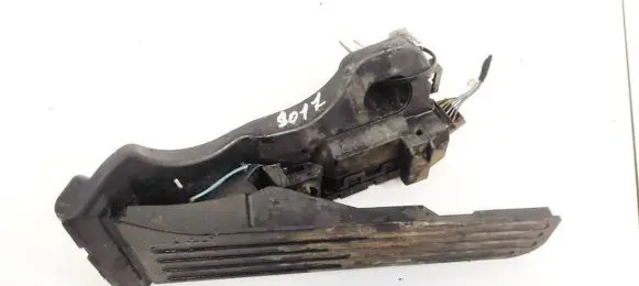 Volkswagen Tiguan Accelerator throttle pedal 1K1721503L 6PV00860000