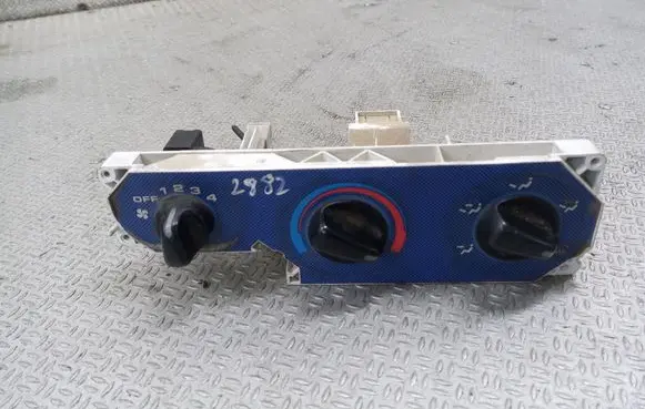Honda HR-V Climate control unit