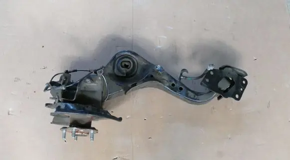 Nissan X-Trail T32 Rear upper control arm/wishbone